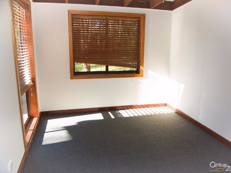 77 Cove Blvd, North Arm Cove NSW 2324