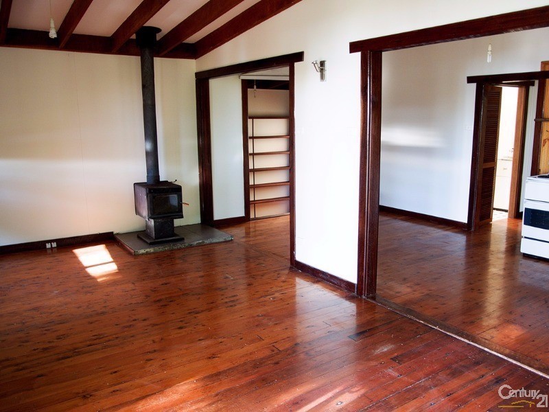 77 Cove Blvd, North Arm Cove NSW 2324