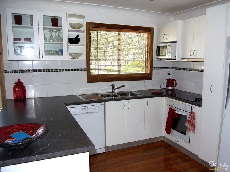 6 Central Ave, Bundabah NSW 2324
