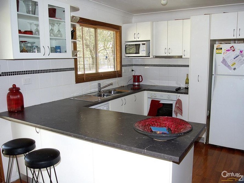 6 Central Ave, Bundabah NSW 2324