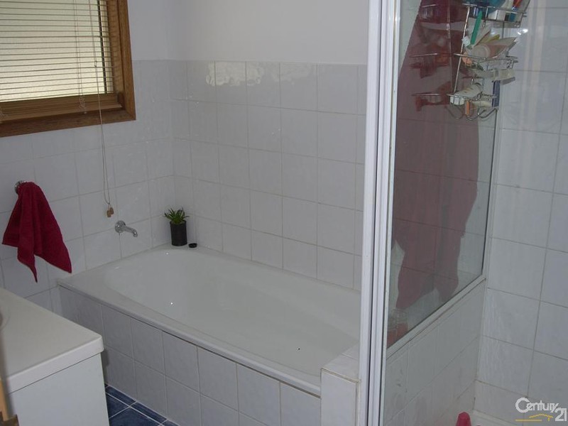 6 Central Ave, Bundabah NSW 2324