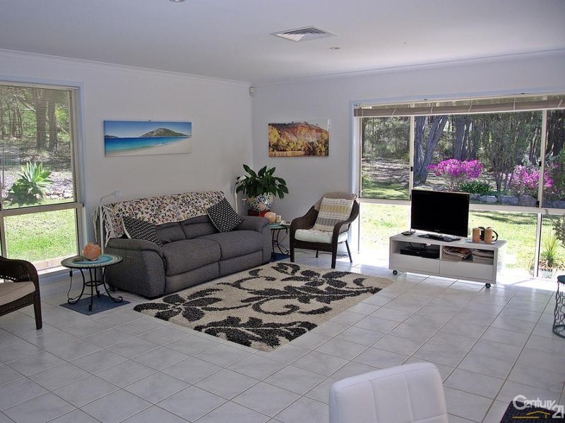 5 Kooraru Close, Tea Gardens NSW 2324