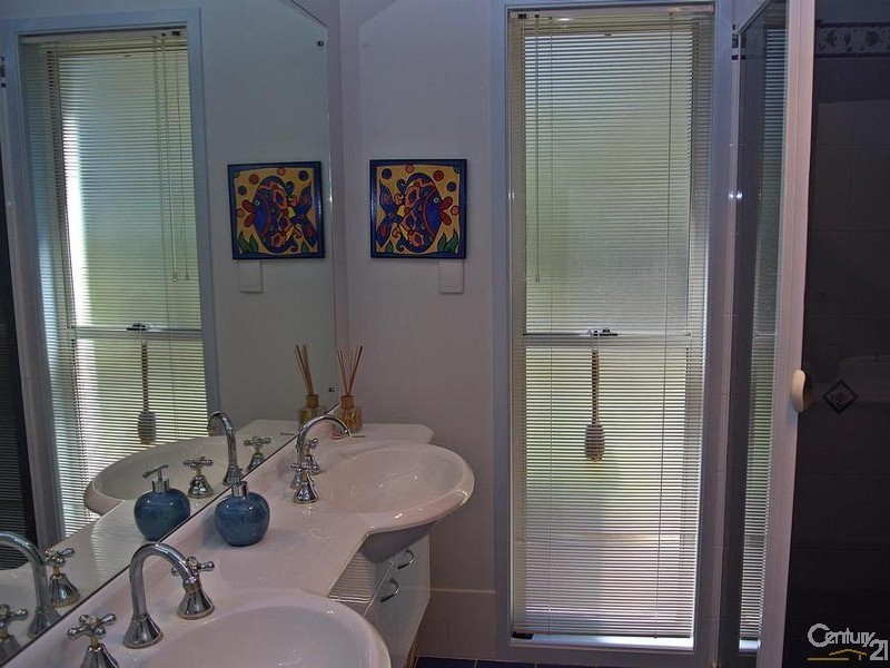 5 Kooraru Close, Tea Gardens NSW 2324