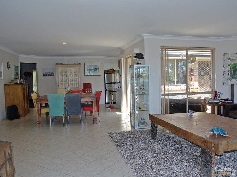 56 Eastslope Way, North Arm Cove NSW 2324