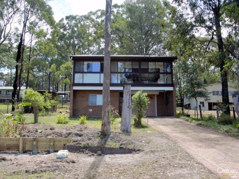 13 Cove Blvd, North Arm Cove NSW 2324