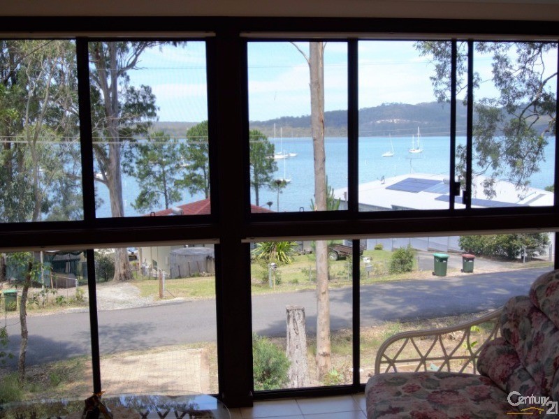 13 Cove Blvd, North Arm Cove NSW 2324