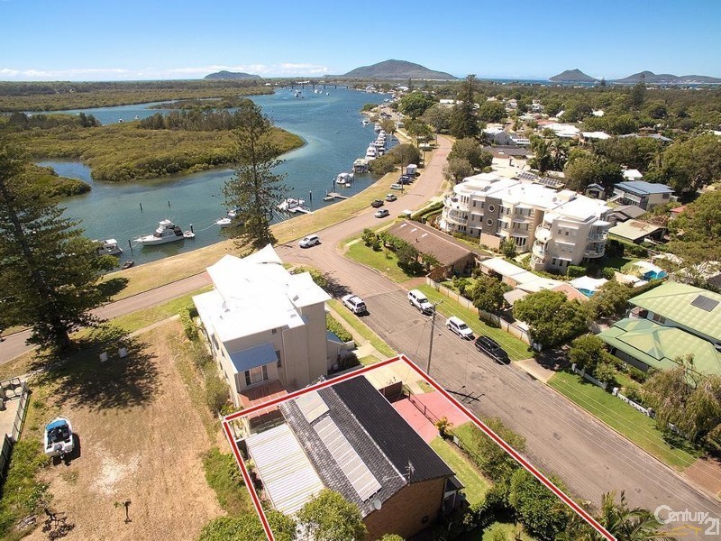 26 Iluka St, Tea Gardens NSW 2324