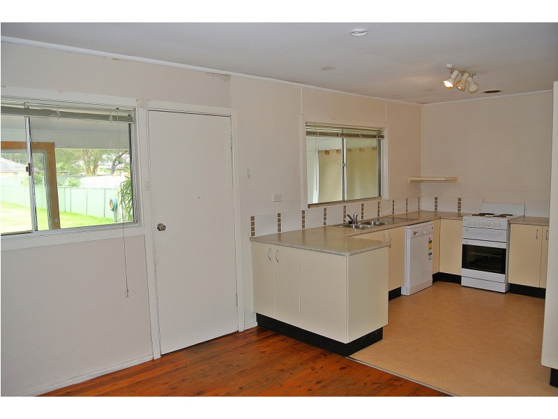 27 Myall St, Tea Gardens NSW 2324