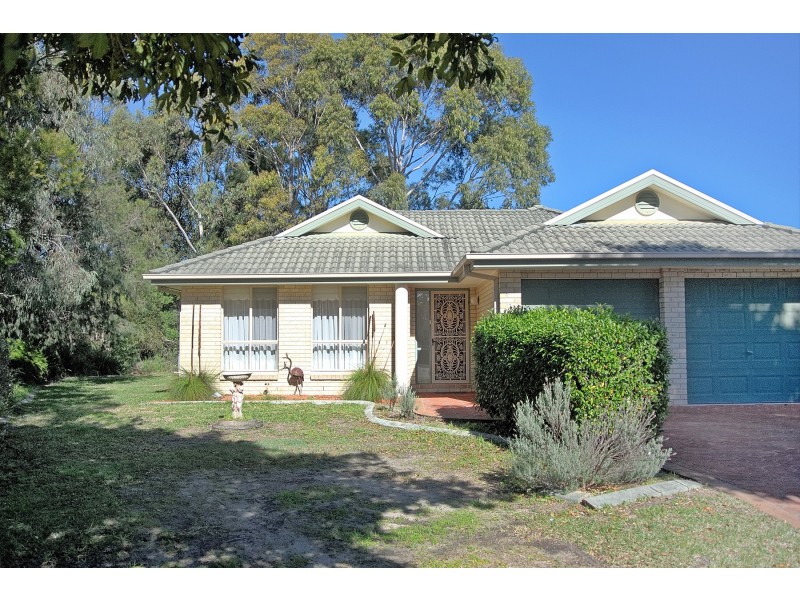 2 Admiralty Ave, Tea Gardens NSW 2324