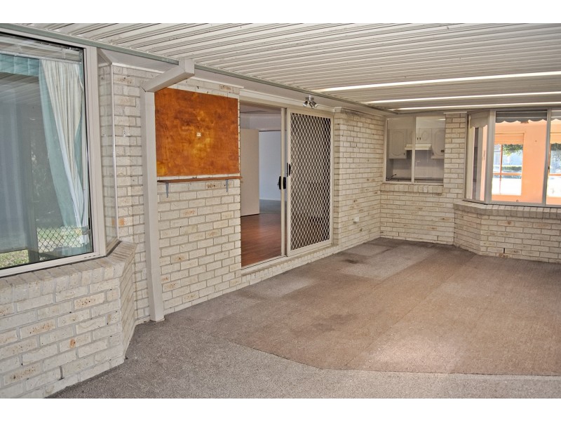 2 Admiralty Ave, Tea Gardens NSW 2324