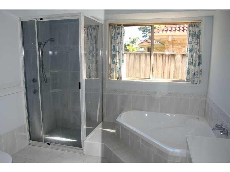 2 Admiralty Ave, Tea Gardens NSW 2324