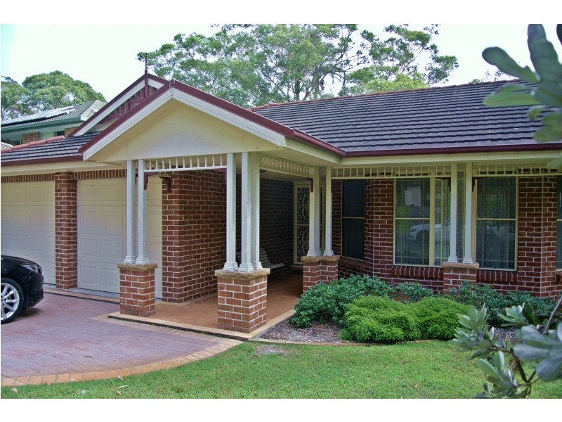 33 Dolphin Ave, Hawks Nest NSW 2324