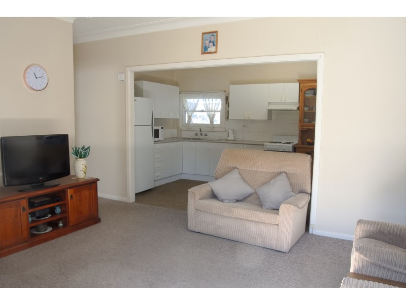 28 Yamba St, Hawks Nest NSW 2324