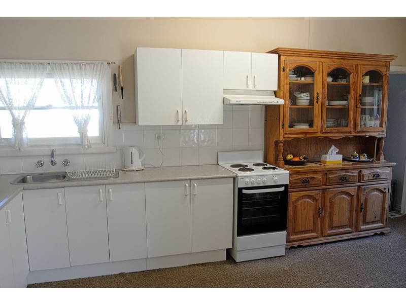 28 Yamba St, Hawks Nest NSW 2324