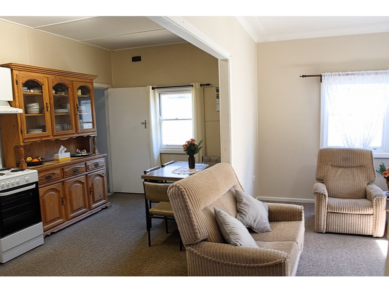 28 Yamba St, Hawks Nest NSW 2324