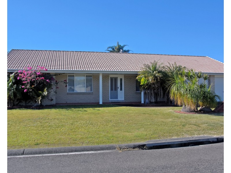 9 Martin Cct, Tea Gardens NSW 2324