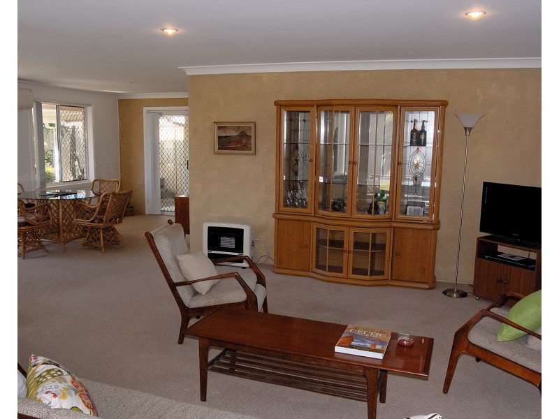 9 Martin Cct, Tea Gardens NSW 2324