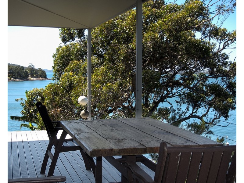 8 The Esplanade, North Arm Cove NSW 2324