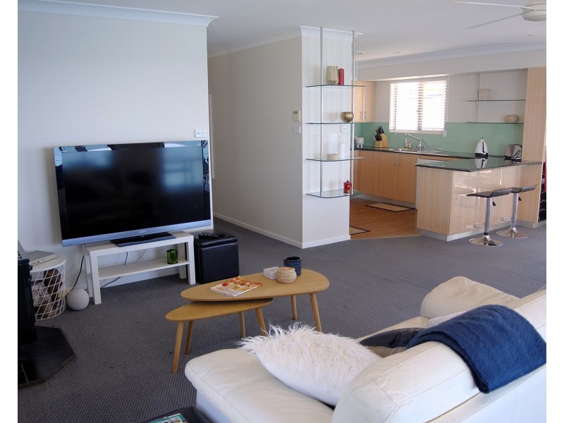 8 The Esplanade, North Arm Cove NSW 2324