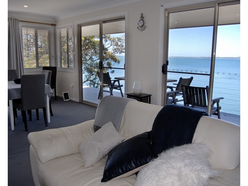 8 The Esplanade, North Arm Cove NSW 2324