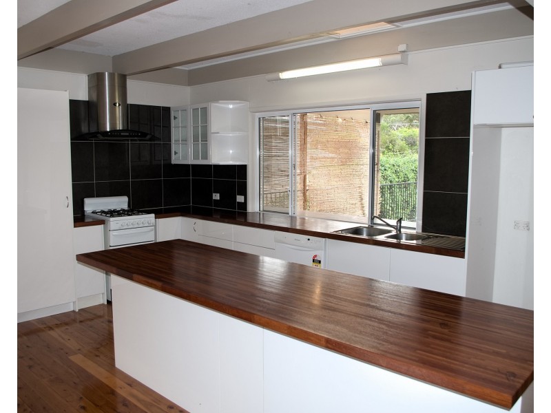 77 Booner St, Hawks Nest NSW 2324