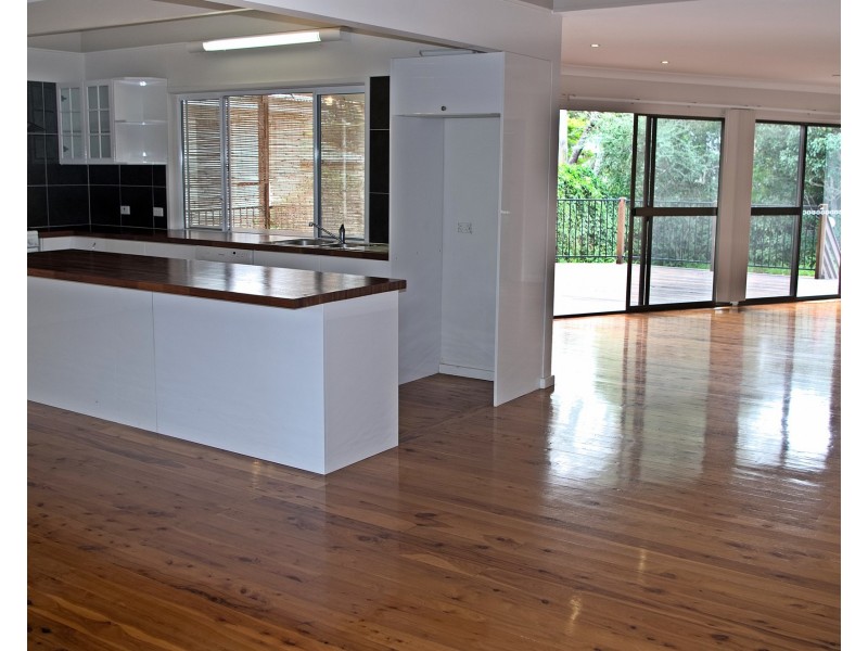 77 Booner St, Hawks Nest NSW 2324