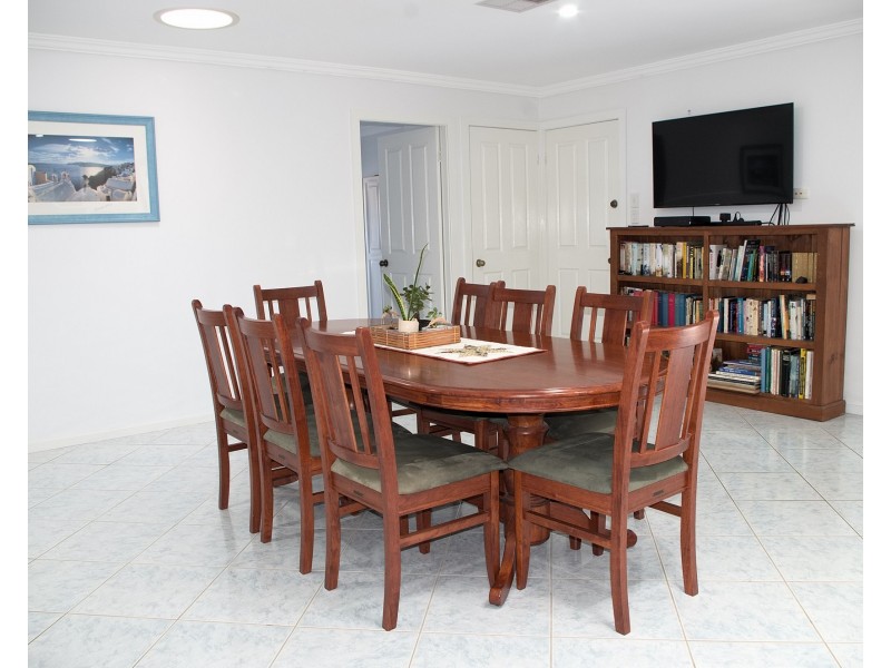 16 Dunshea Ave, Tea Gardens NSW 2324