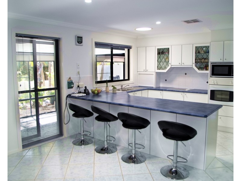 16 Dunshea Ave, Tea Gardens NSW 2324