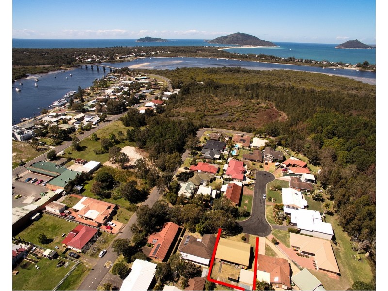 6 Higgins Close, Tea Gardens NSW 2324