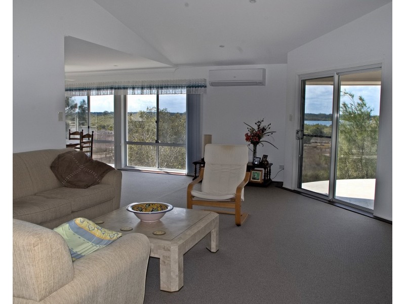 2 Sanctuary Close, Tea Gardens NSW 2324