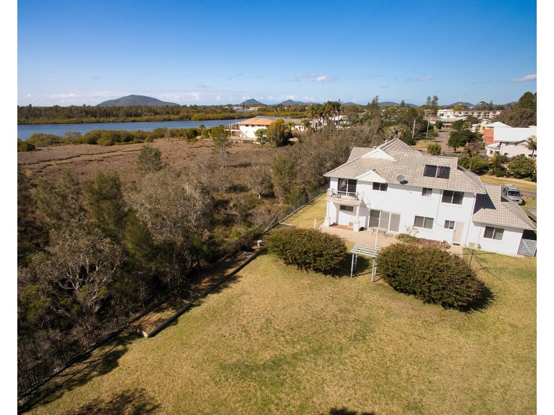 2 Sanctuary Close, Tea Gardens NSW 2324