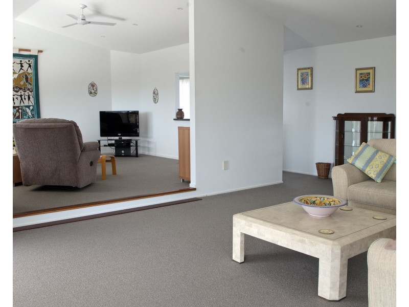 2 Sanctuary Close, Tea Gardens NSW 2324