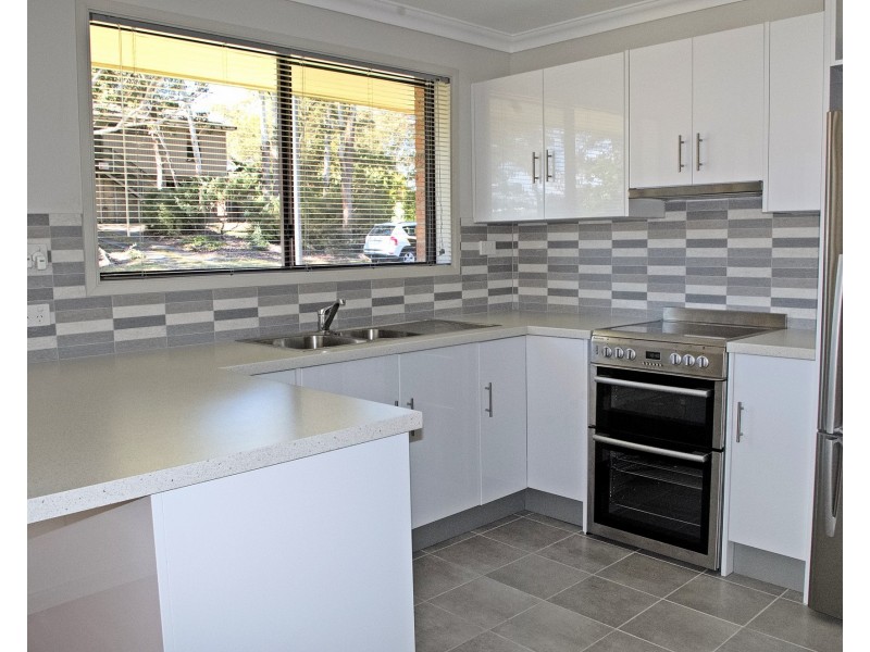 25 Dolphin Ave, Hawks Nest NSW 2324