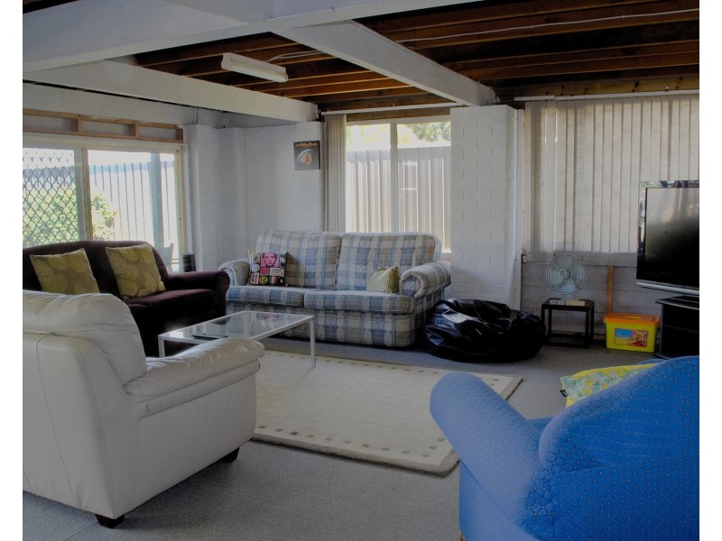 26 Mermaid Ave, Hawks Nest NSW 2324