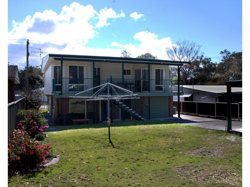 26 Mermaid Ave, Hawks Nest NSW 2324