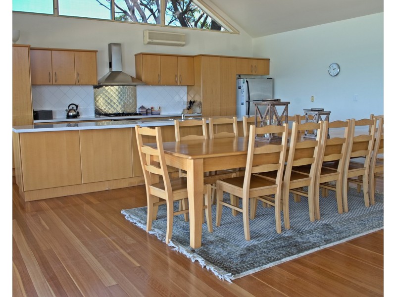 89 The Boulevarde, Hawks Nest NSW 2324