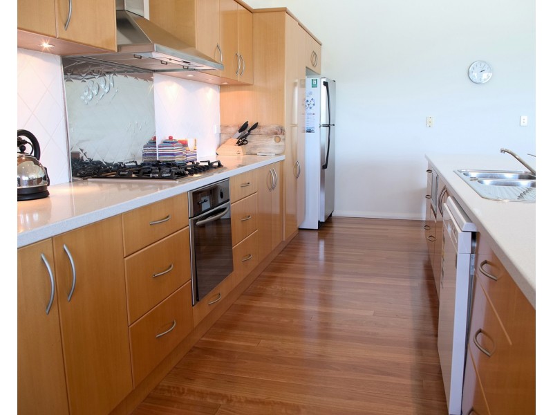89 The Boulevarde, Hawks Nest NSW 2324