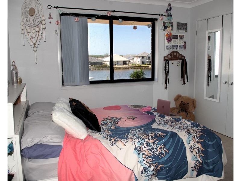 1 Admiralty Avenue, Tea Gardens NSW 2324