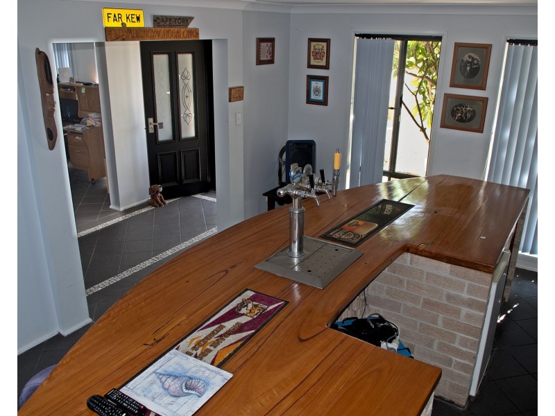 1 Admiralty Avenue, Tea Gardens NSW 2324