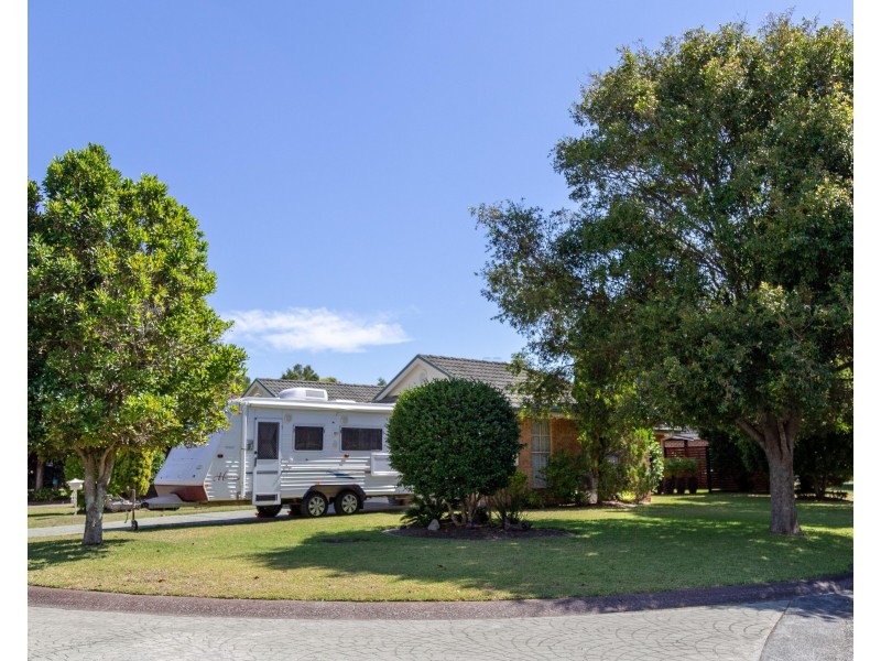 5 Genoa Grove, Tea Gardens NSW 2324