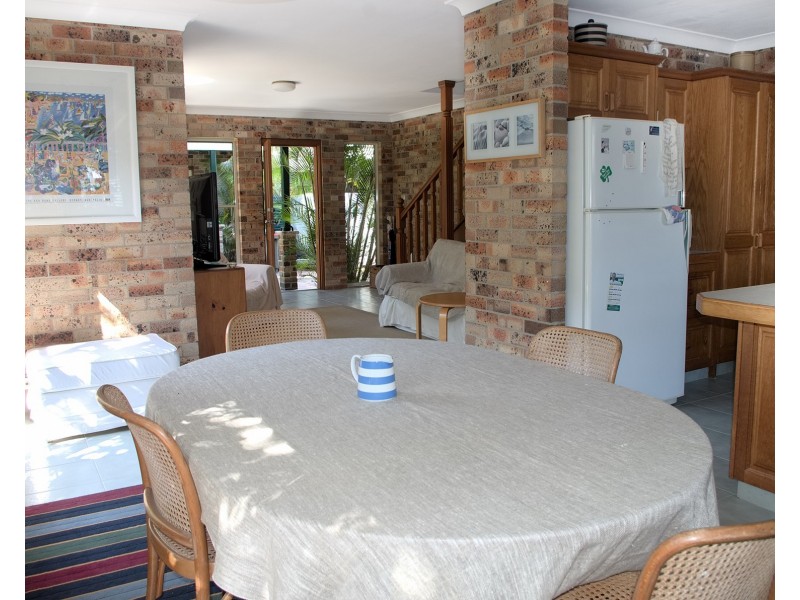 2/17 Morang St, Hawks Nest NSW 2324