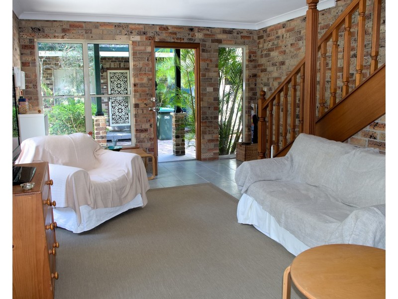2/17 Morang St, Hawks Nest NSW 2324