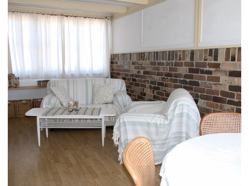 2/17 Morang St, Hawks Nest NSW 2324