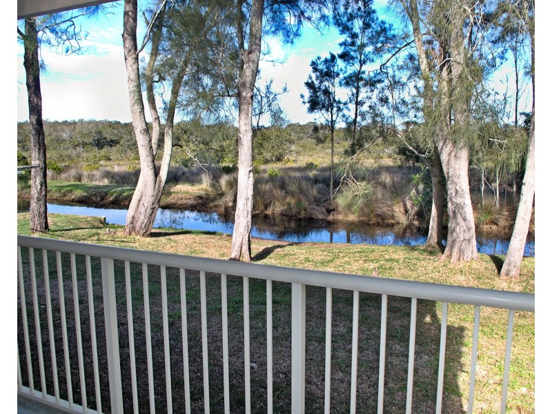 9 Albatross Ave, Hawks Nest NSW 2324