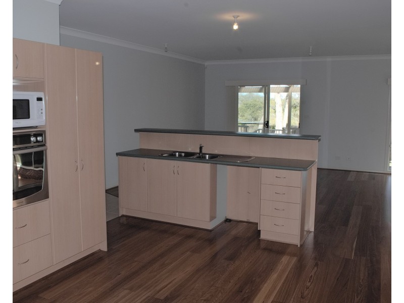 9 Albatross Ave, Hawks Nest NSW 2324