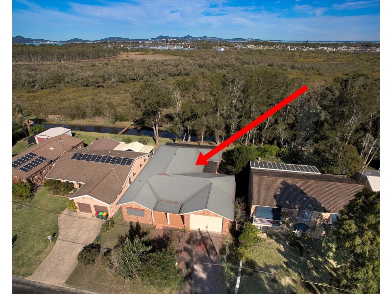9 Albatross Ave, Hawks Nest NSW 2324