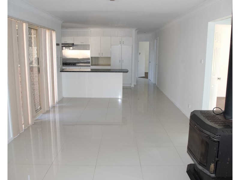 4 Boondelbah Rd, Tea Gardens NSW 2324