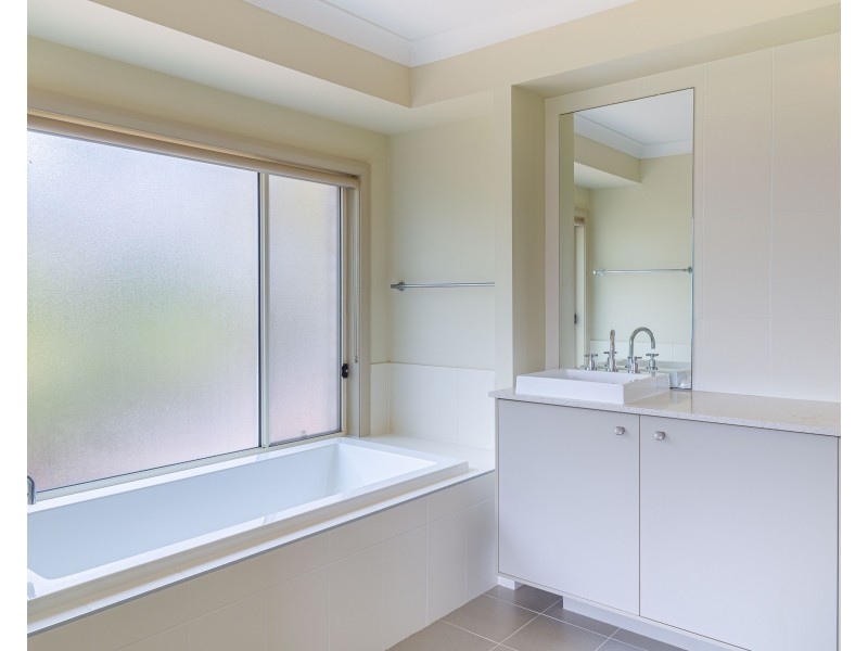 77 Admiralty Ave, Tea Gardens NSW 2324