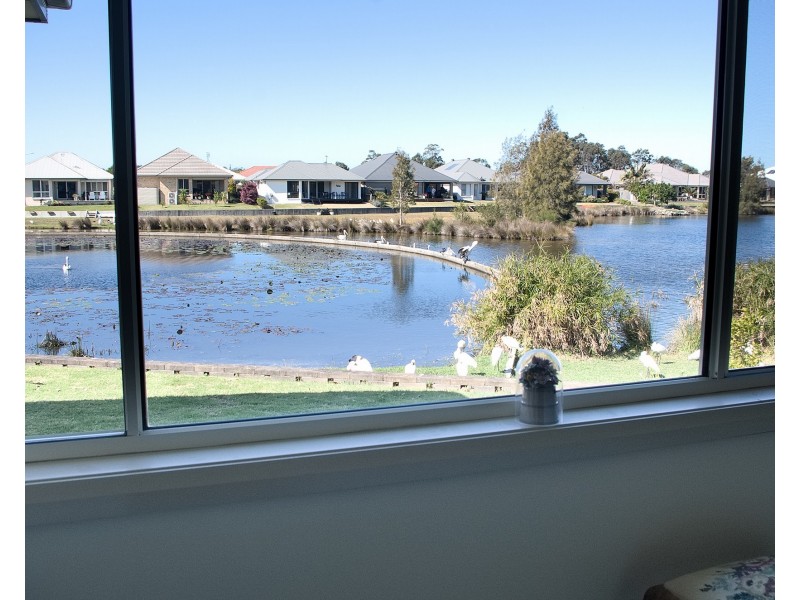 77 Admiralty Ave, Tea Gardens NSW 2324