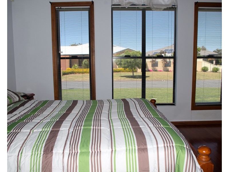 33 Martin Circuit, Tea Gardens NSW 2324